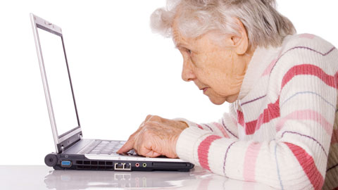 nonna al computer