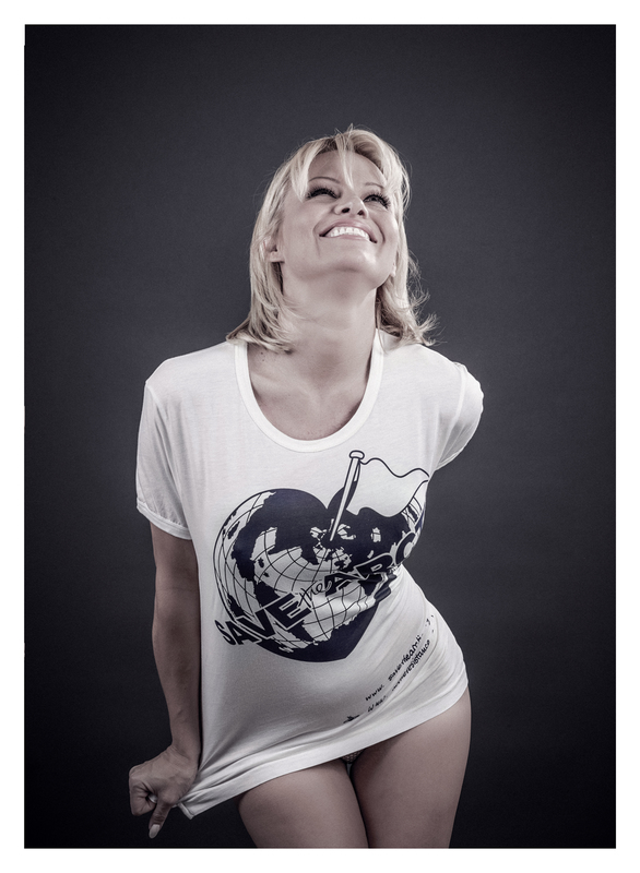 Pamela Anderson Models ‘Save the Arctic’ T-Shirt