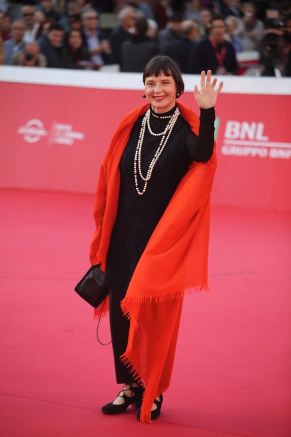 ISABELLA ROSSELLINI SALUTO Isabella Rossellini